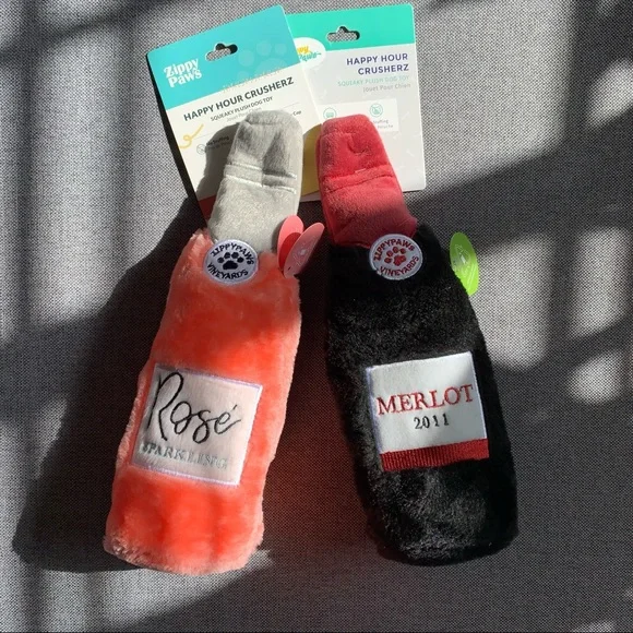 NWT zippy paws Rose & Merlot Happy Hour Crusherz Dog Toys - Picture 2 of 9